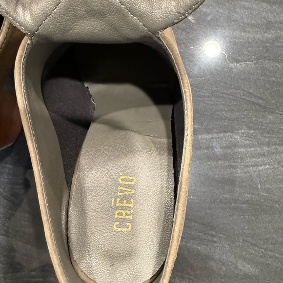 Mule style boot with ankle strap. Olive green. - Picture 6 of 9